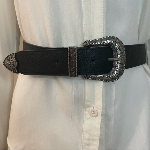 Accessories - Black faux leather skinny belt